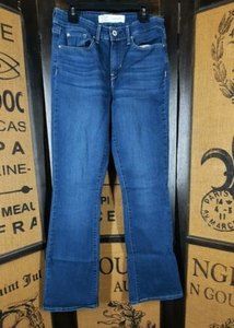 Signature Levi Strauss Mid Rise Bootcut Women's Jeans Size 4M Denim Blue Jeans